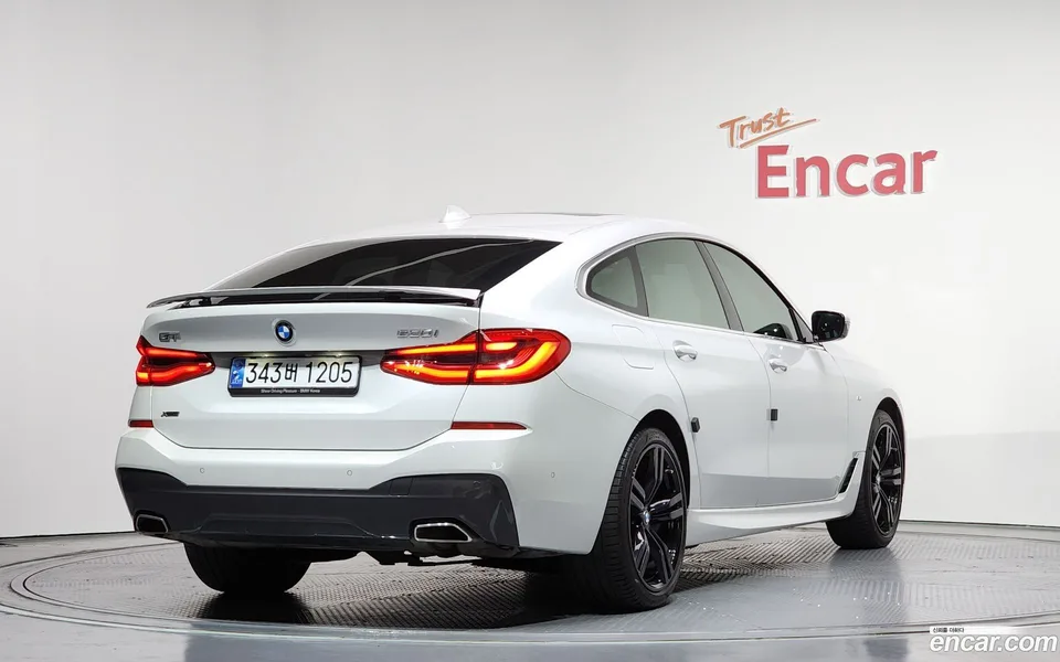 BMW 6 Series GT 630i xDrive M 2022 — миниатюра 2
