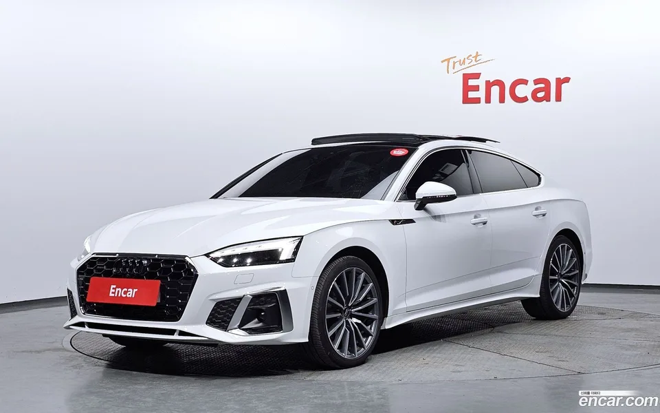 Audi A5 40 TFSI 2023 — фото 1, купить с доставкой в Москву