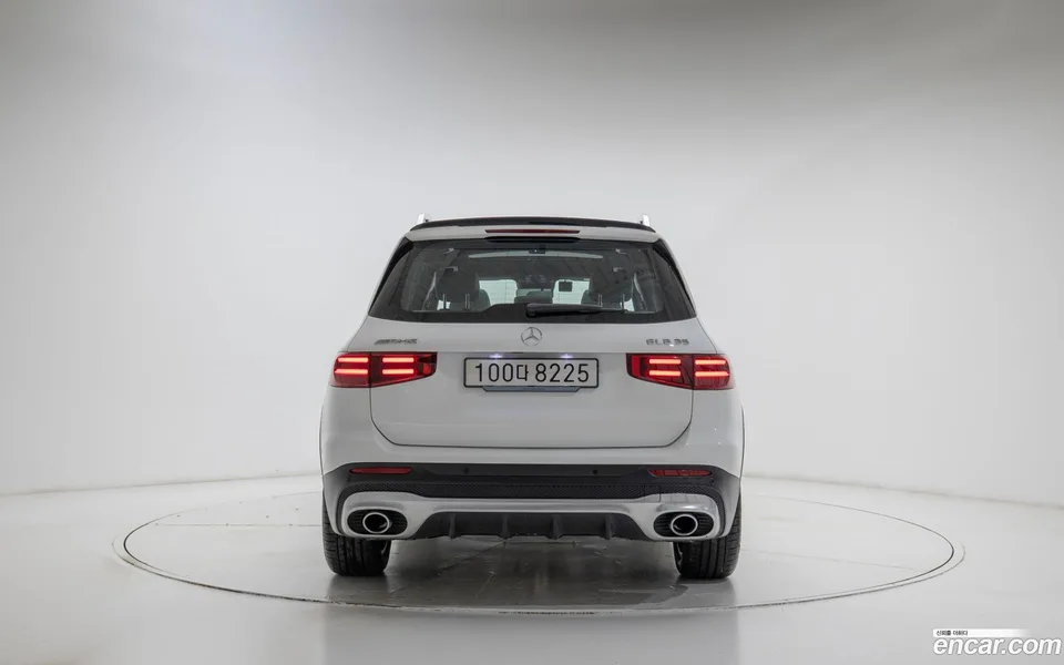 Mercedes-Benz GLB-Class AMG GLB35 4MATIC 2025 — миниатюра 4