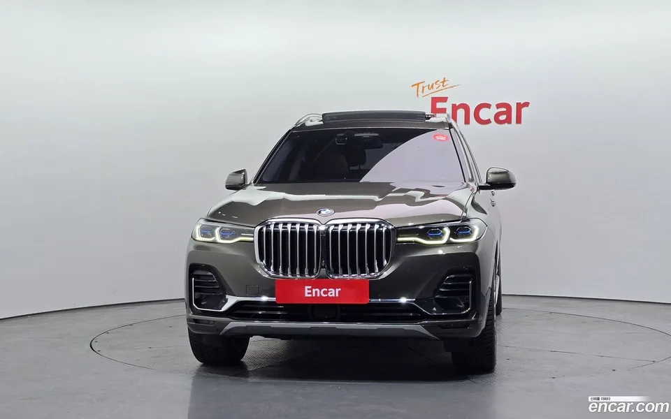 BMW X7 xDrive 40i 7 2022 — миниатюра 3