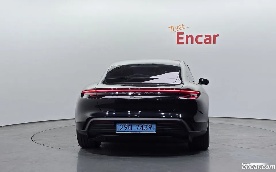 Porsche Taycan 2025 — миниатюра 4
