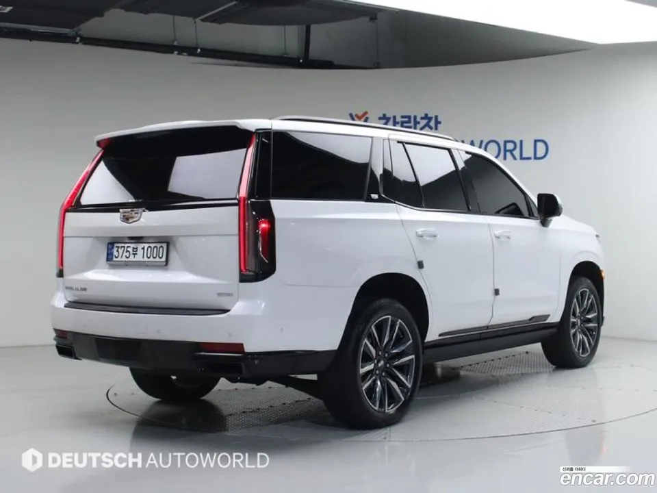 Cadillac Escalade 6.2 2023 — миниатюра 2
