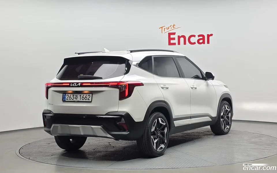 Kia Seltos 1.6 2WD 2023 — миниатюра 2