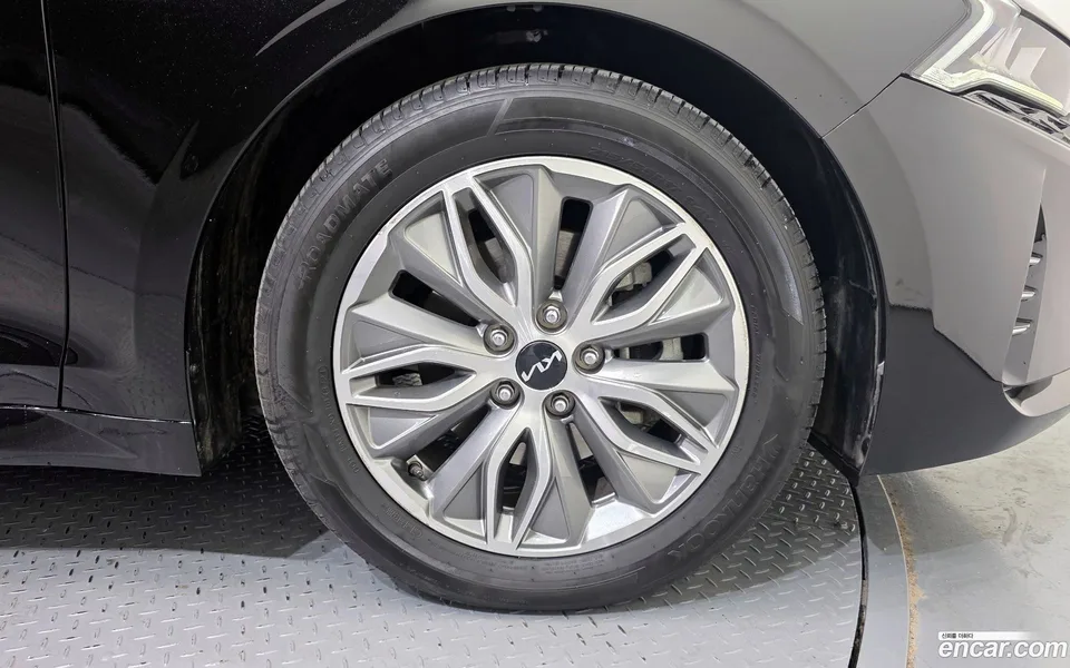 Kia K5 Hybrid 2022 — миниатюра 5