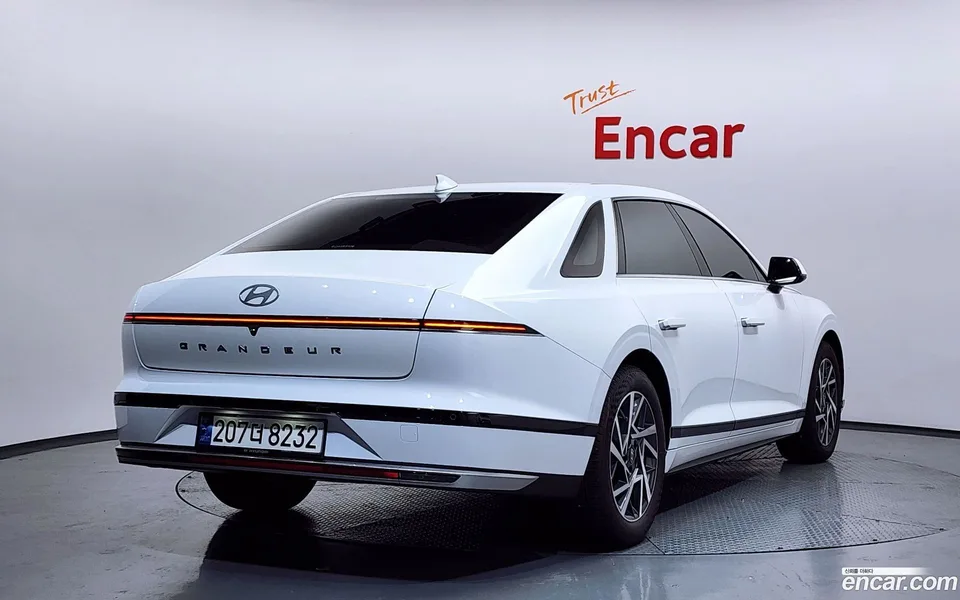 Hyundai Grandeur 2.5 2WD 2024 — миниатюра 2