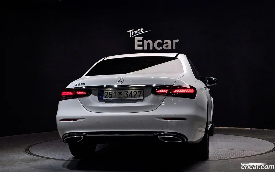 Mercedes-Benz E-Class E250 2023 — миниатюра 4