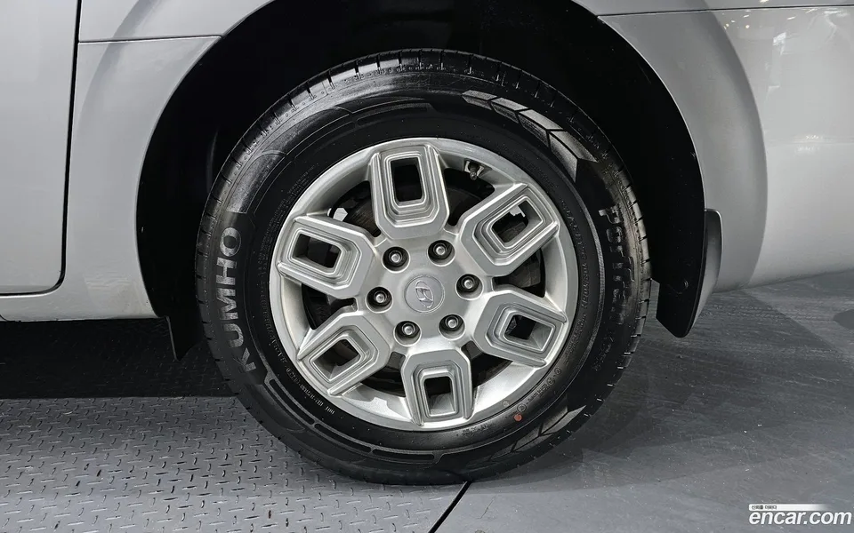 Hyundai Staria 5 2024 — миниатюра 4