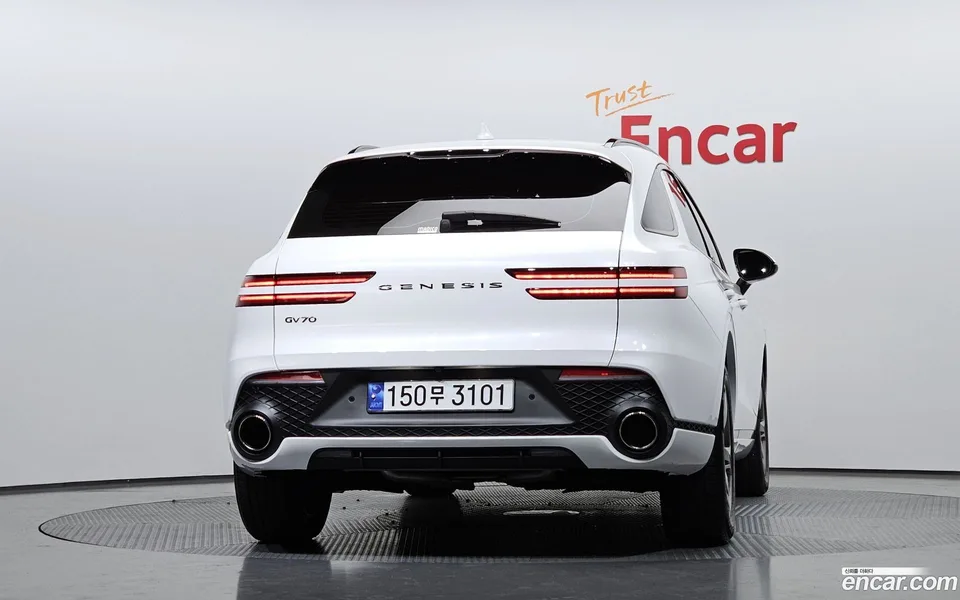 Genesis GV70 2.5T 2WD 2023 — миниатюра 4