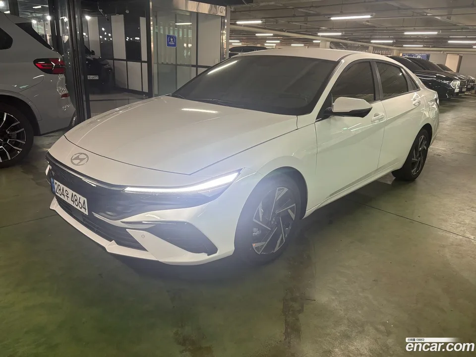 Hyundai Avante CN7 Hybrid 2026 — миниатюра 2