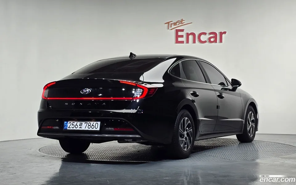 Hyundai Sonata Hybrid 2022 — миниатюра 2
