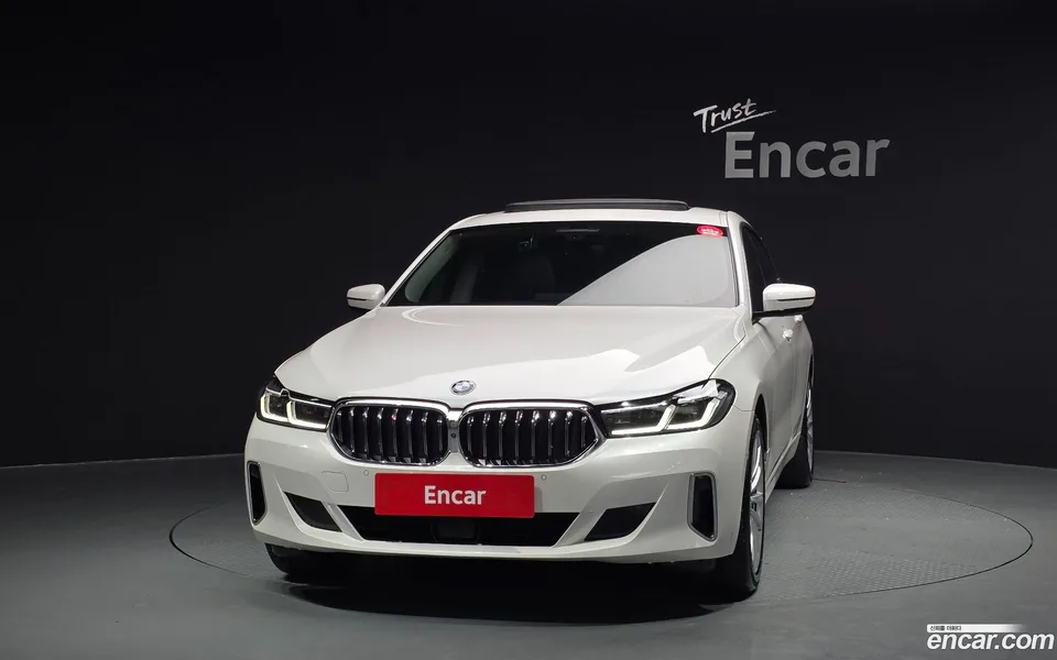 BMW 6 Series GT 620d 2023 — миниатюра 3
