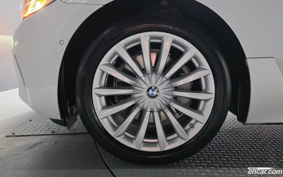 BMW 6 Series GT 620d 2023 — миниатюра 5