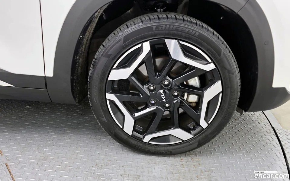 Kia Seltos 1.6 2WD 2023 — миниатюра 5