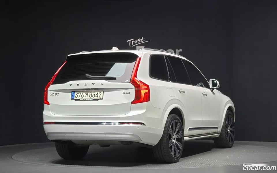 Volvo XC90 B6 2022 — миниатюра 2