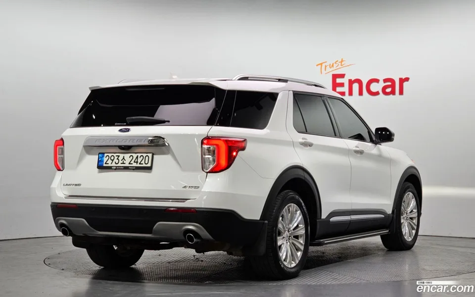 Ford Explorer 2.3 4WD 2022 — миниатюра 2