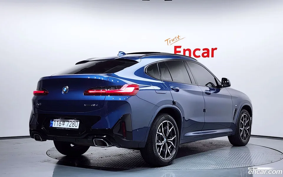 BMW X4 xDrive20d M 2023 — миниатюра 2