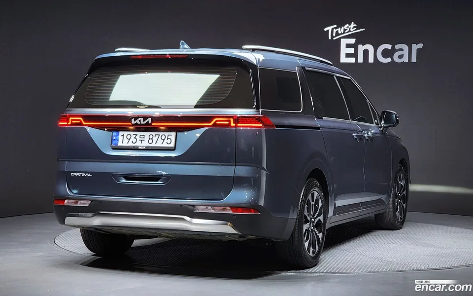Kia Carnival 9 2023 — миниатюра 2