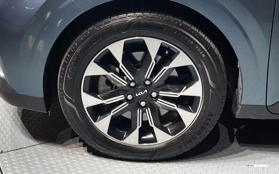 Kia Carnival 9 2023 — миниатюра 5
