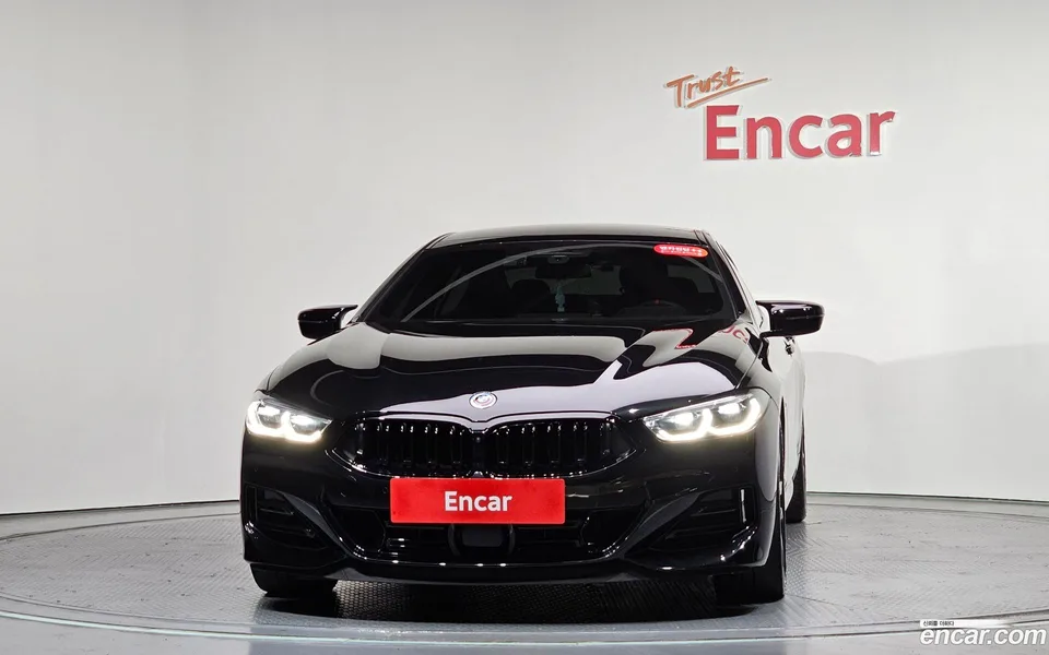 BMW 8 Series M850i xDrive 2024 — миниатюра 3