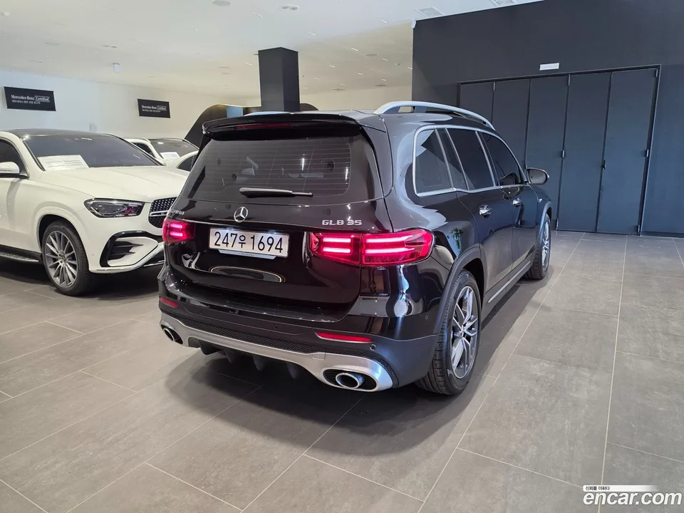 Mercedes-Benz GLB-Class AMG GLB35 4MATIC 2025 — миниатюра 2