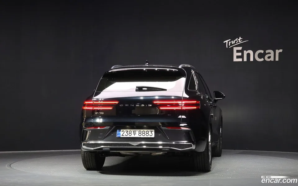 Genesis GV70 2.5T 2WD 2024 — миниатюра 4