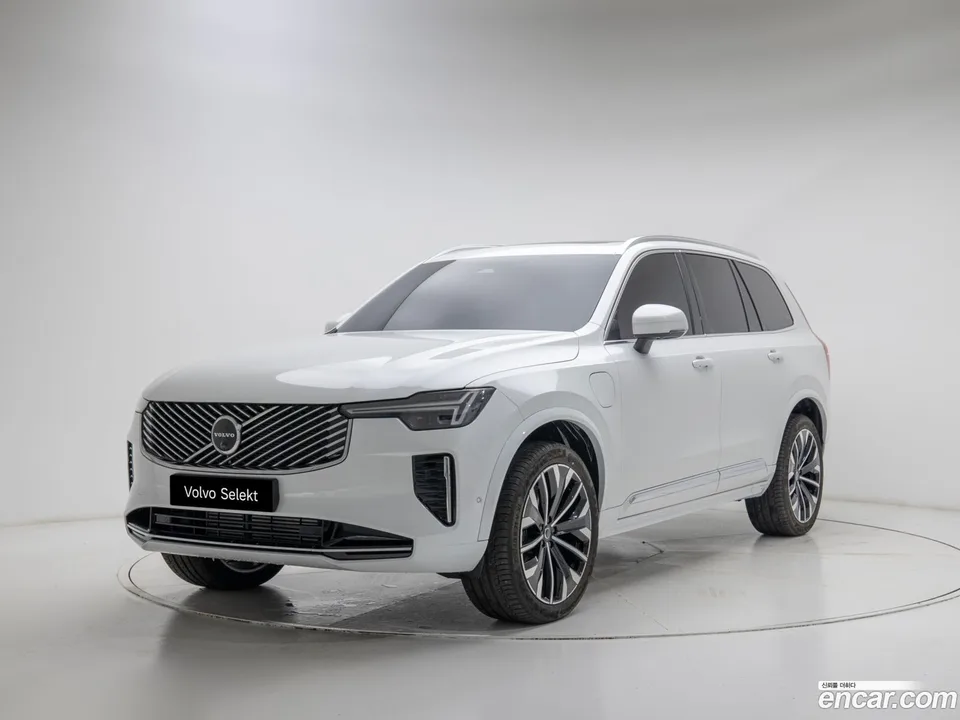 Volvo XC90 T8 2025 — фото 1, купить с доставкой в Москву