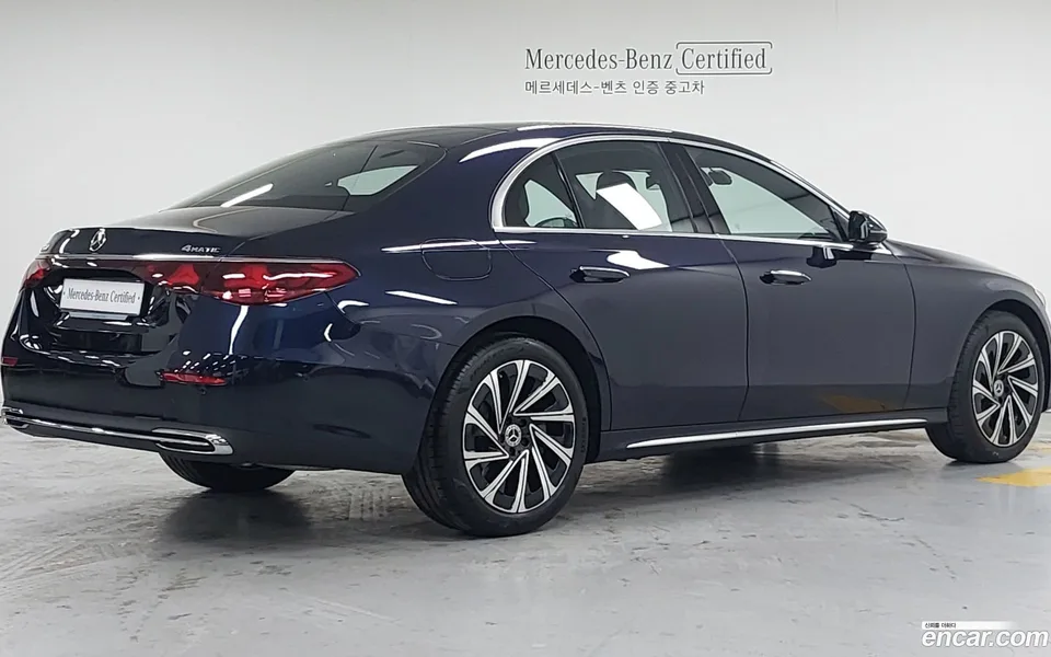 Mercedes-Benz E-Class E300 4MATIC 2025 — миниатюра 2