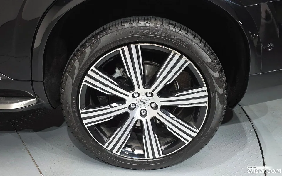 Volvo XC90 B6 2023 — миниатюра 5