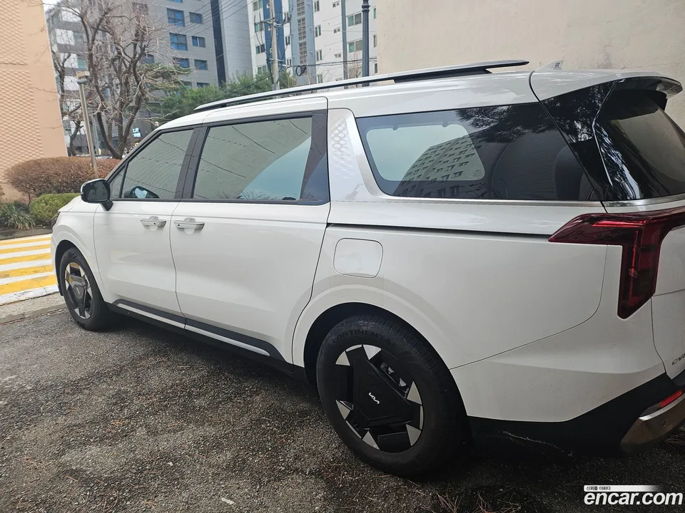 Kia Carnival HEV 9 2024 — миниатюра 5
