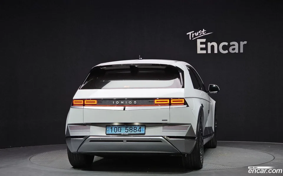 Hyundai Ioniq 5 AWD 2022 — миниатюра 4