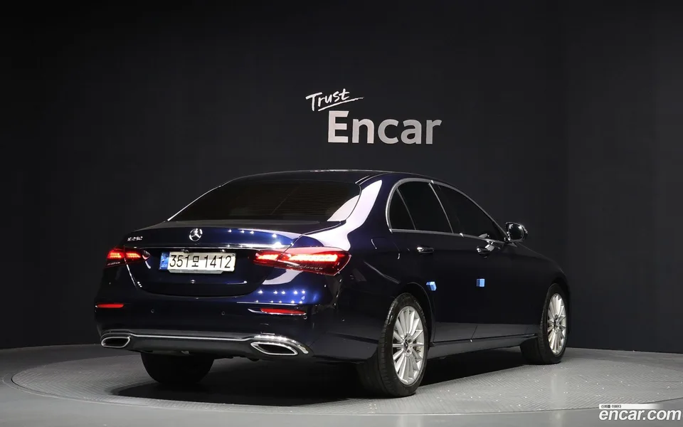 Mercedes-Benz E-Class E250 2022 — миниатюра 2