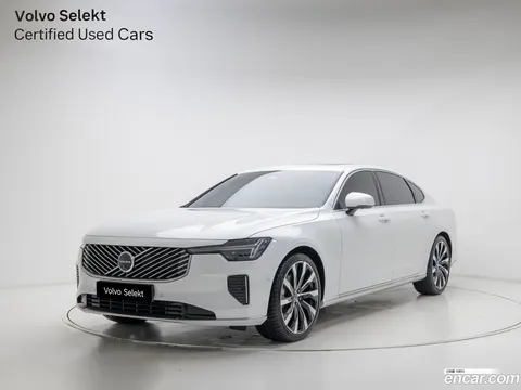 Volvo S90 2025 купить в Москве