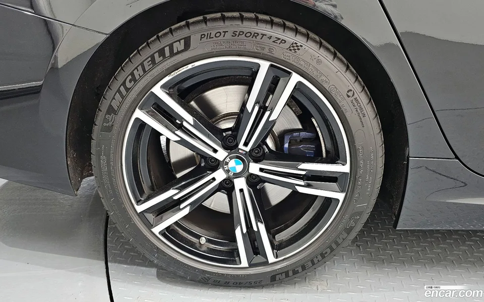 BMW 3 Series 320d M 2023 — миниатюра 5