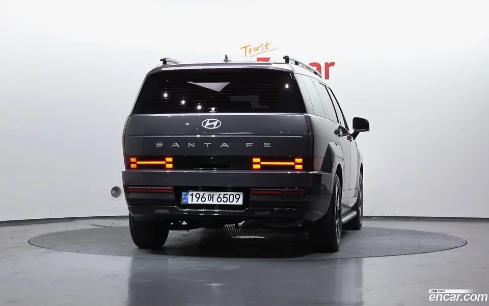 Hyundai Santa Fe HEV 1.6 2WD 2023 — миниатюра 4