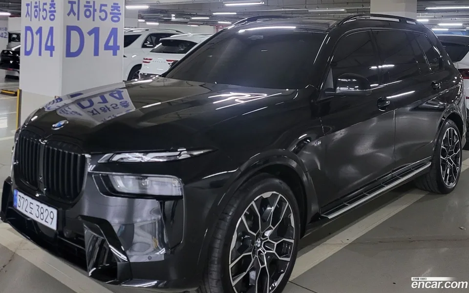 BMW X7 xDrive 40i M 7 2024 — миниатюра 4