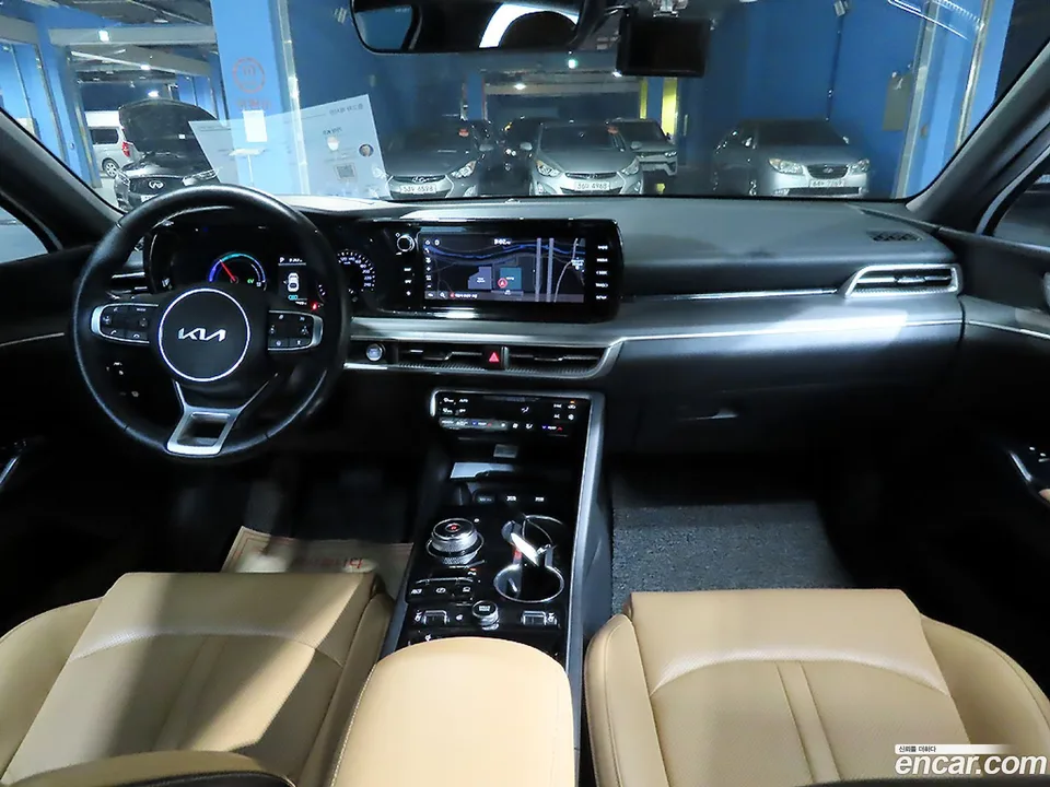 Kia K5 Hybrid 2023 — миниатюра 5