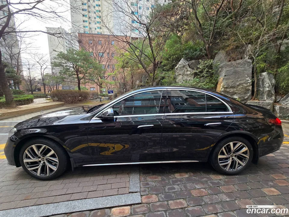 Mercedes-Benz E-Class E220d 4MATIC 2024 — миниатюра 4