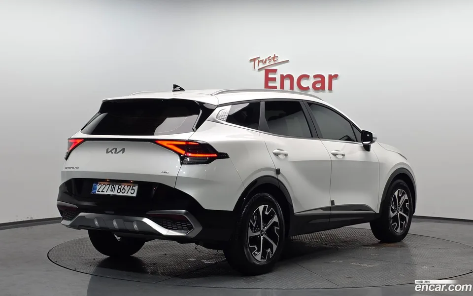 Kia Sportage Hybrid 2WD 2024 — миниатюра 2