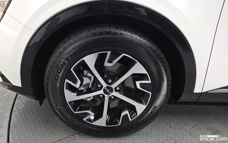 Kia Sportage Hybrid 2WD 2024 — миниатюра 5