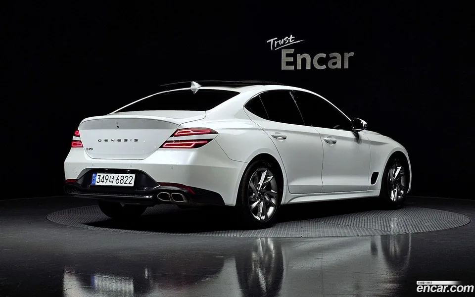 Genesis G70 2.0T 2WD 2022 — миниатюра 2