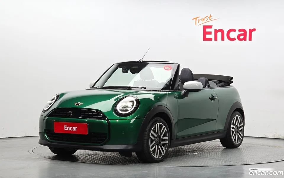 MINI Cooper C Convertible 2025 — фото 1, купить с доставкой в Москву