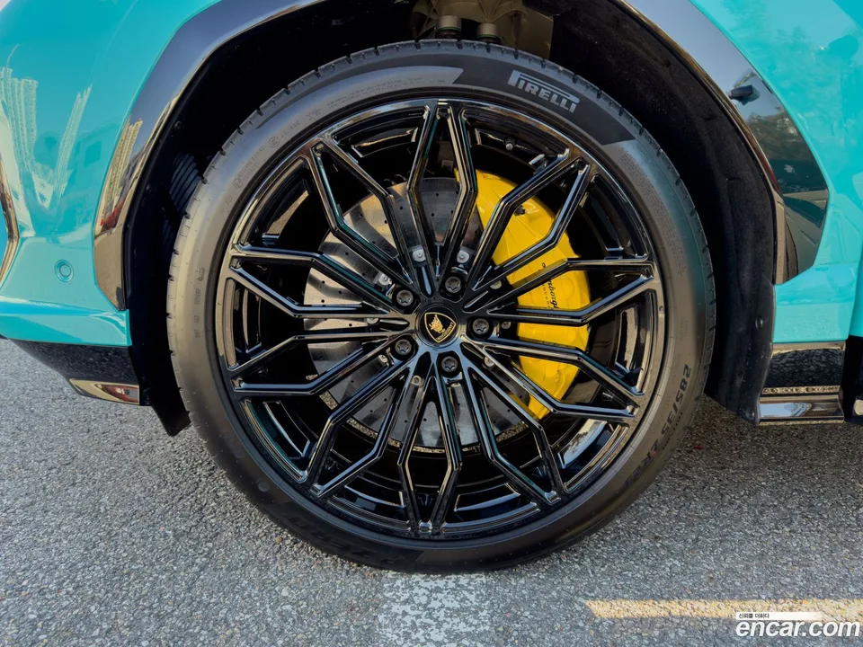 Lamborghini Urus 4.0 V8 SE 2025 — миниатюра 5