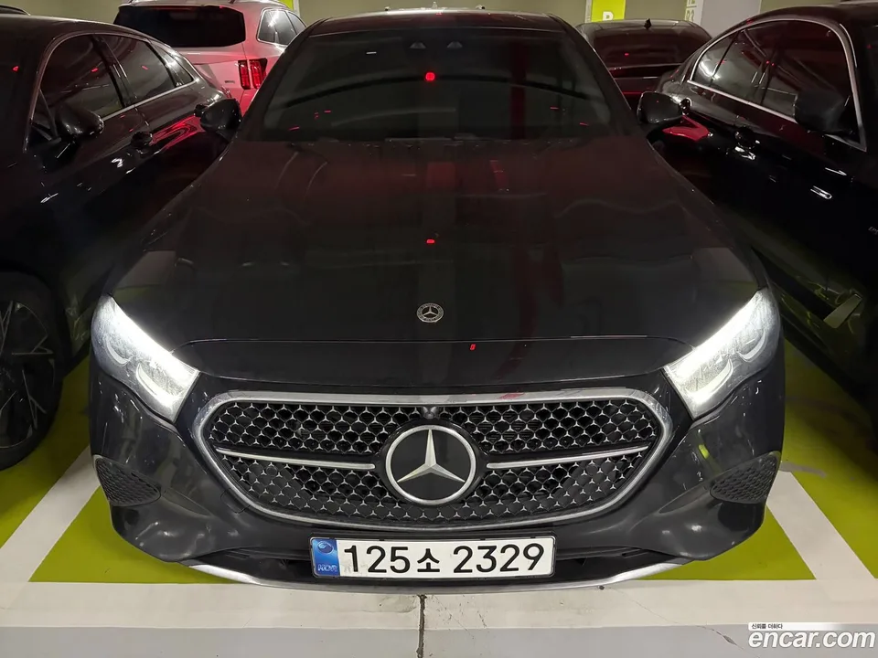 Mercedes-Benz E-Class E200 2025 — миниатюра 2