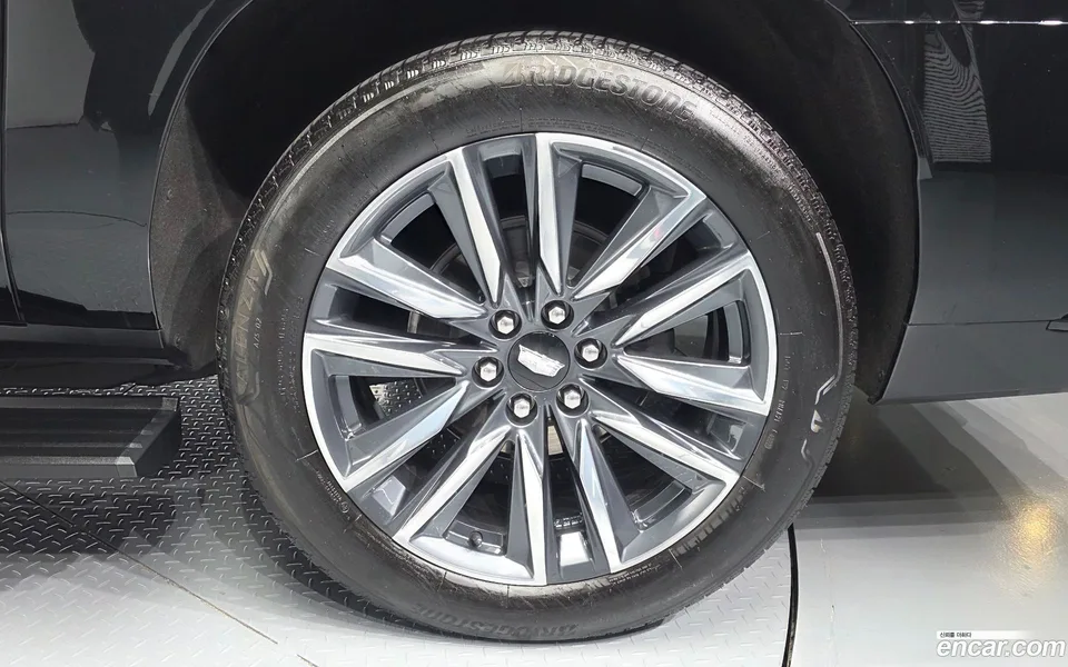Cadillac Escalade 6.2 ESV 2023 — миниатюра 5