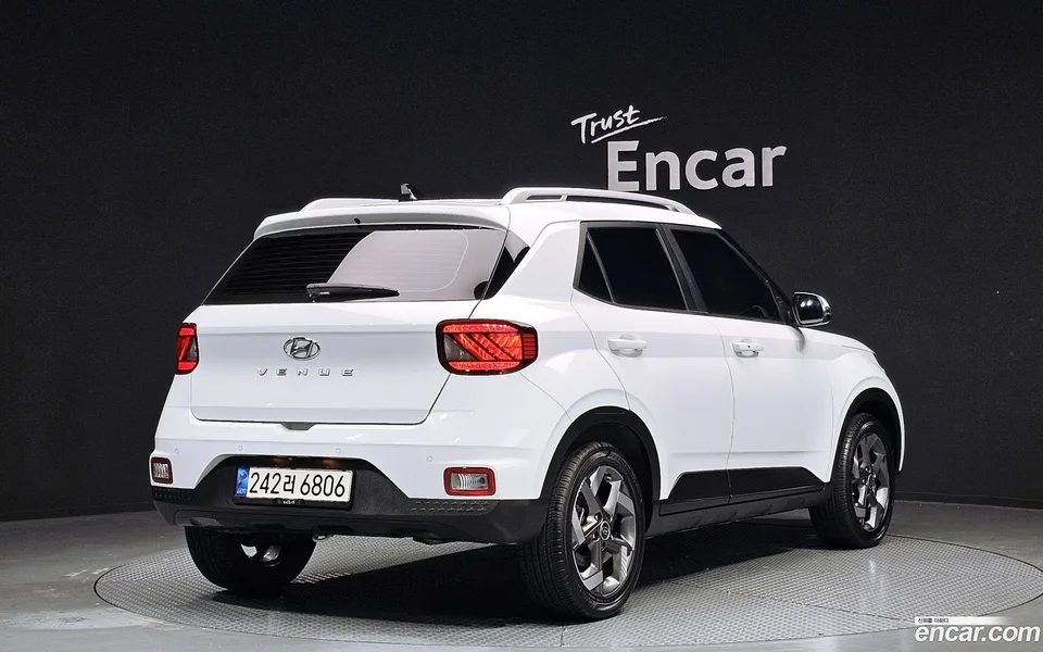 Hyundai Venue 1.6 2022 — миниатюра 2