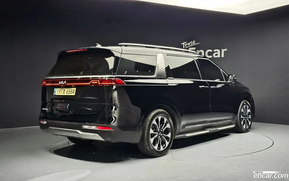Kia Carnival 9 2022 — миниатюра 2