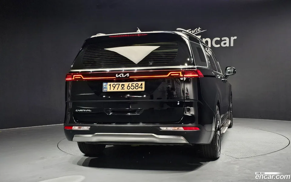 Kia Carnival 9 2022 — миниатюра 4