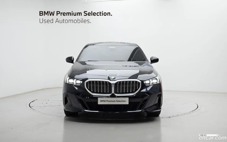 BMW 5 Series 530i xDrive M 2024 — миниатюра 3