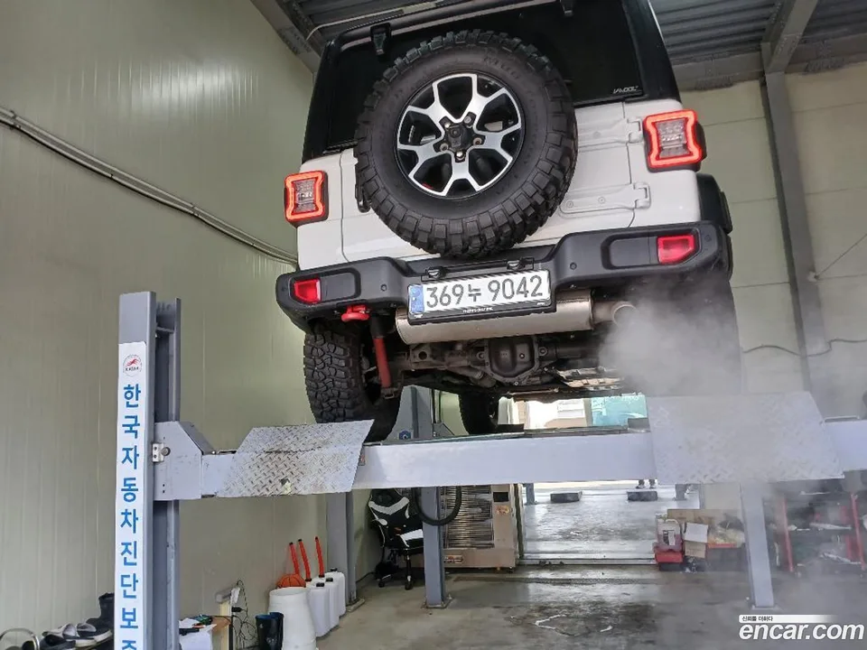 Jeep Wrangler 2.0 4 2023 — миниатюра 2