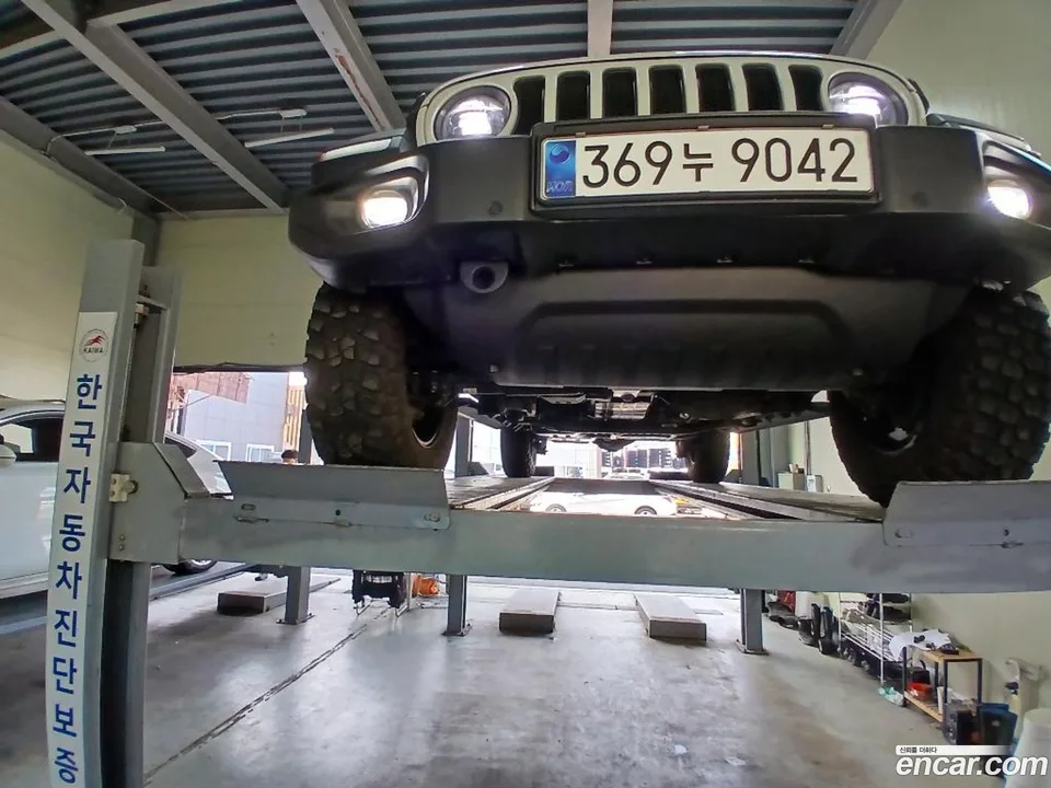 Jeep Wrangler 2.0 4 2023 — фото 1, купить с доставкой в Москву